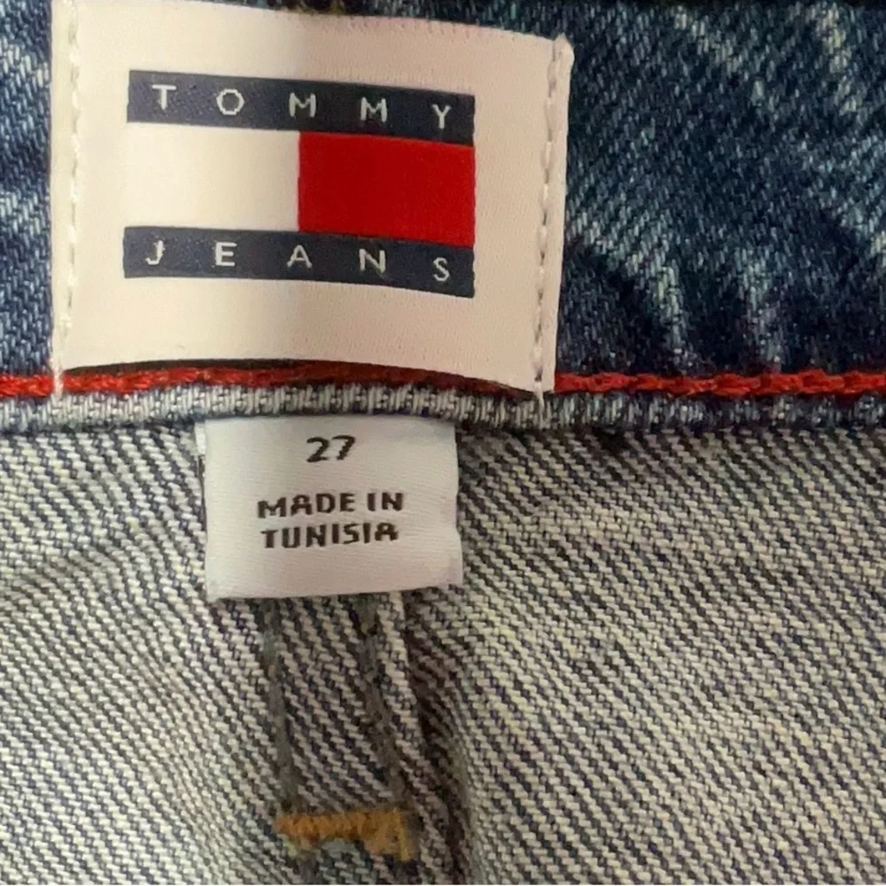 Tommy Hilfiger Embroidered Light Blue Denim Mini Skirt - Picture 3 of 3